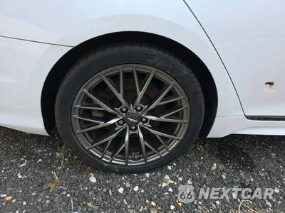 2018 Genesis G80 3.3T Sport - zdjęcie 25 z 30 - miniatura