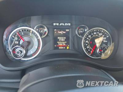 2024 Ram 3500 Big Horn Crew Cab Long Bed - zdjęcie 6 z 18 - miniatura