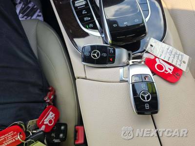 2019 Mercedes-Benz E 300 Sedan - zdjęcie 8 z 25 - miniatura