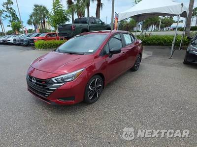 2025 Nissan Versa SR - zdjęcie 1 z 18 - miniatura
