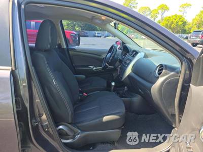 2015 Nissan Versa SV - zdjęcie 15 z 23 - miniatura
