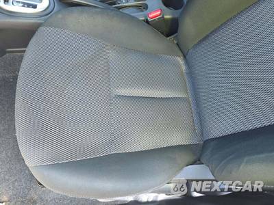 2015 Nissan Versa SV - zdjęcie 18 z 23 - miniatura