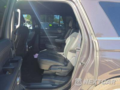 2023 Ford Expedition MAX Platinum - zdjęcie 10 z 19 - miniatura