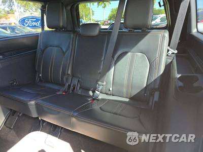 2023 Ford Expedition MAX Platinum - zdjęcie 11 z 19 - miniatura