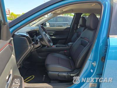 2025 Nissan Kicks SR - zdjęcie 3 z 18 - miniatura