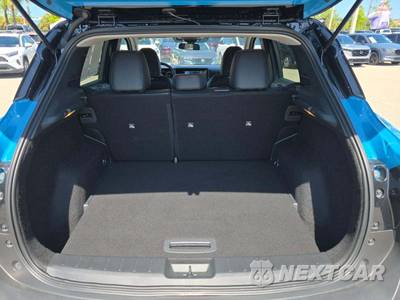 2025 Nissan Kicks SR - zdjęcie 11 z 18 - miniatura