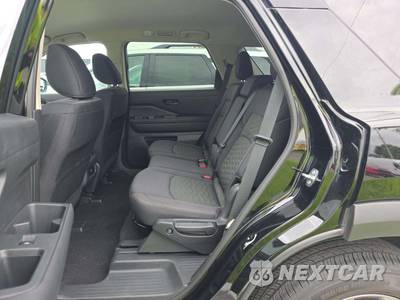 2025 Nissan Pathfinder SV - zdjęcie 13 z 21 - miniatura