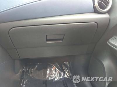 2025 Nissan Versa SV - zdjęcie 19 z 21 - miniatura