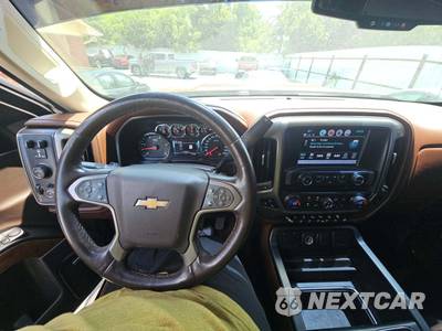 2017 Chevrolet Silverado 2500HD High Country Crew Cab Medium Bed 3LZ - zdjęcie 10 z 23 - miniatura