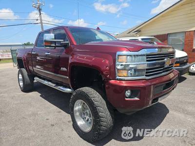 2017 Chevrolet Silverado 2500HD High Country Crew Cab Medium Bed 3LZ - zdjęcie 2 z 23 - miniatura