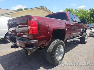 2017 Chevrolet Silverado 2500HD High Country Crew Cab Medium Bed 3LZ - zdjęcie 3 z 23 - miniatura