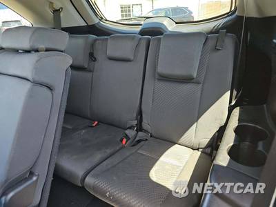 2019 Toyota Highlander LE - zdjęcie 11 z 22 - miniatura
