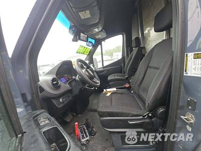 2019 Mercedes-Benz Sprinter 2500 Cargo Van High Roof 170.0" WB - zdjęcie 6 z 21 - miniatura