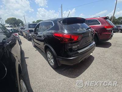 2018 Nissan Rogue Sport S - zdjęcie 2 z 25 - miniatura