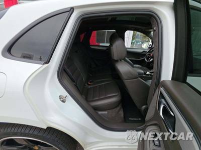 2016 Porsche Macan Turbo - zdjęcie 13 z 22 - miniatura