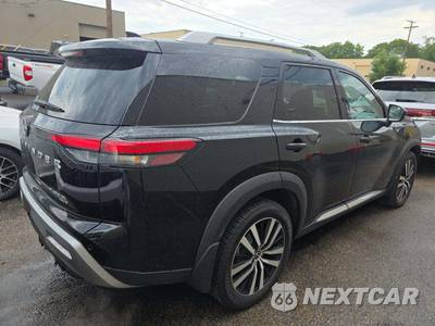 2024 Nissan Pathfinder Platinum - zdjęcie 3 z 25 - miniatura
