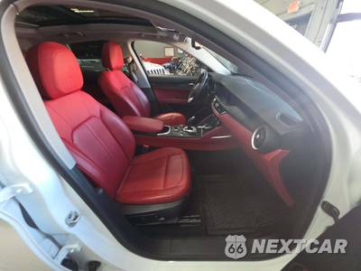 2020 Alfa Romeo Stelvio Sport - zdjęcie 18 z 23 - miniatura