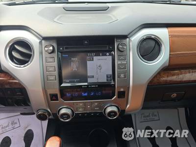2019 Toyota Tundra 1794 Edition Crew Cab Short Bed - zdjęcie 10 z 25 - miniatura