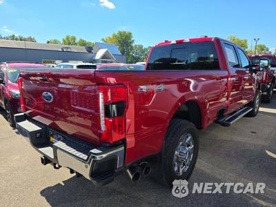 2024 Ford Super Duty F-350 Lariat Crew Cab Long Bed - zdjęcie 3 z 22 - miniatura