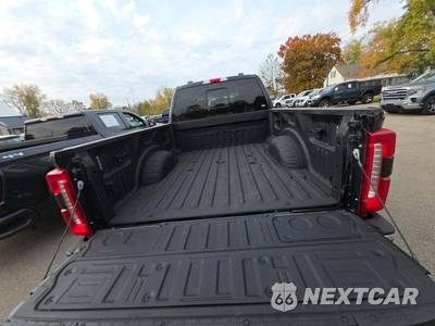 2023 Ford Super Duty F-250 Lariat Crew Cab Medium Bed - zdjęcie 14 z 21 - miniatura