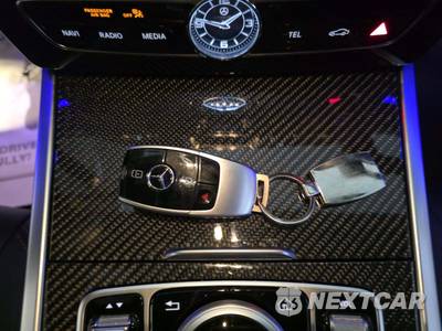 2020 Mercedes-Benz G 550 4MATIC - zdjęcie 8 z 20 - miniatura