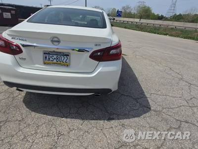 2017 Nissan Altima 2.5 SR - zdjęcie 4 z 27 - miniatura