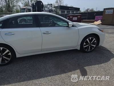 2017 Nissan Altima 2.5 SR - zdjęcie 5 z 27 - miniatura