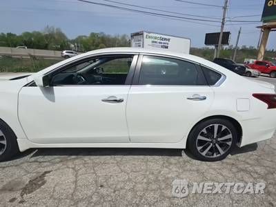 2017 Nissan Altima 2.5 SR - zdjęcie 3 z 27 - miniatura