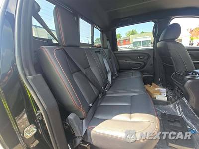 2024 Nissan TITAN PRO-4X Crew Cab Short Bed - zdjęcie 16 z 23 - miniatura