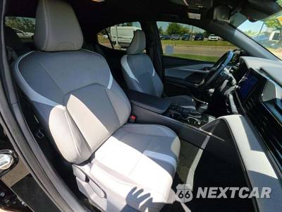 2025 Toyota Camry SE - zdjęcie 15 z 20 - miniatura