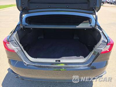 2025 Toyota Camry SE - zdjęcie 11 z 20 - miniatura