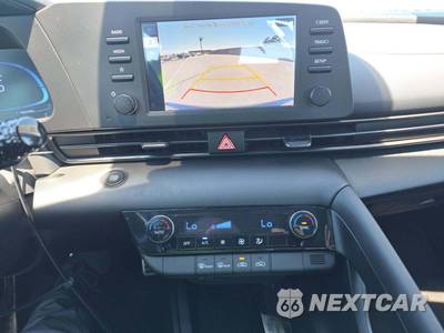 2025 Hyundai Elantra SEL Sport - zdjęcie 7 z 17 - miniatura