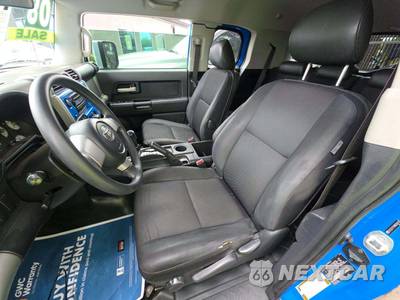 2008 Toyota FJ Cruiser w/Rear Doors - zdjęcie 6 z 27 - miniatura