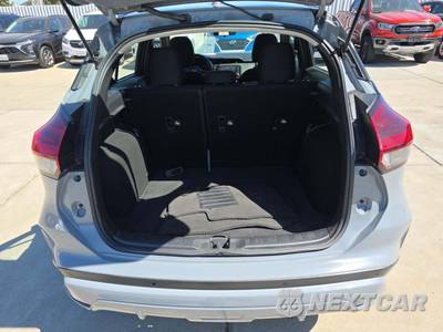 2024 Nissan Kicks SR - zdjęcie 11 z 18 - miniatura