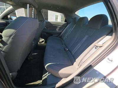 2021 Hyundai Elantra SEL - zdjęcie 10 z 22 - miniatura