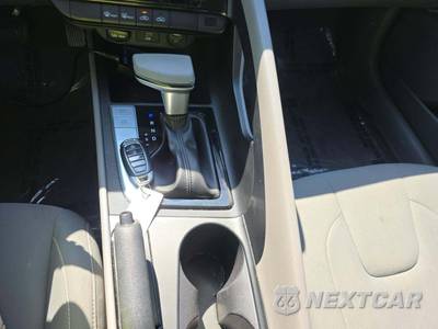 2021 Hyundai Elantra SEL - zdjęcie 5 z 22 - miniatura
