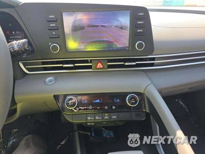 2021 Hyundai Elantra SEL - zdjęcie 7 z 22 - miniatura
