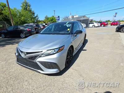 2021 Toyota Camry XSE - zdjęcie 1 z 34 - miniatura