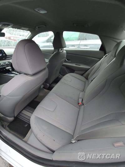 2024 Hyundai Elantra SE - zdjęcie 13 z 20 - miniatura