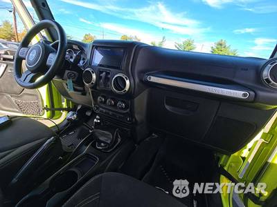2017 Jeep Wrangler Sahara - zdjęcie 19 z 25 - miniatura