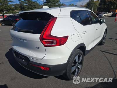 2019 Volvo XC40 T5 Momentum - zdjęcie 3 z 24 - miniatura