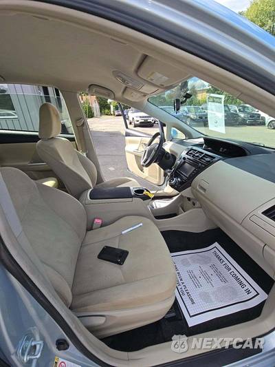 2012 Toyota Prius v Three - zdjęcie 18 z 20 - miniatura