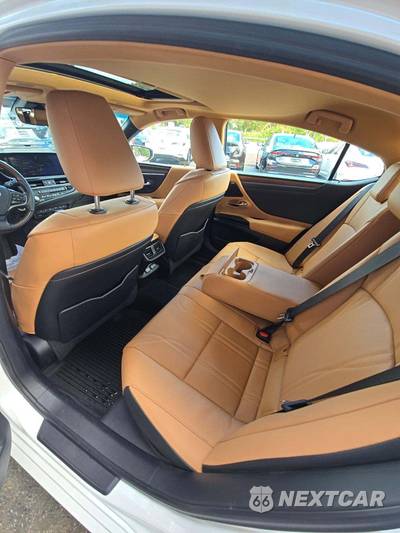 2022 Lexus ES 300h Luxury - zdjęcie 13 z 20 - miniatura