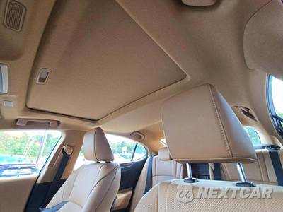 2022 Lexus ES 300h Luxury - zdjęcie 11 z 20 - miniatura