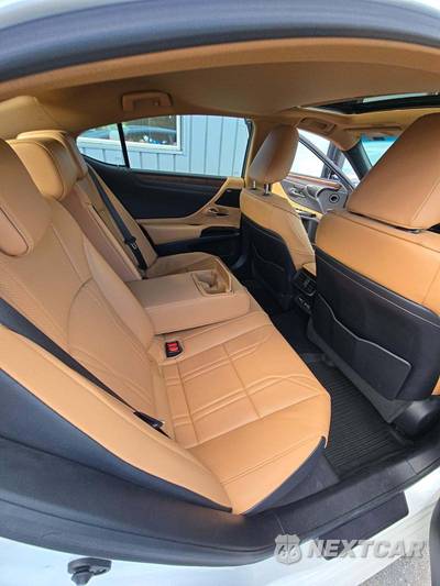 2022 Lexus ES 300h Luxury - zdjęcie 16 z 20 - miniatura