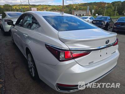 2022 Lexus ES 300h Luxury - zdjęcie 2 z 20 - miniatura