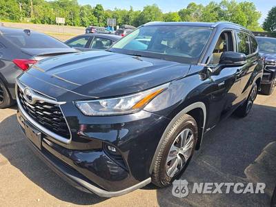 2020 Toyota Highlander Hybrid XLE - zdjęcie 1 z 22 - miniatura