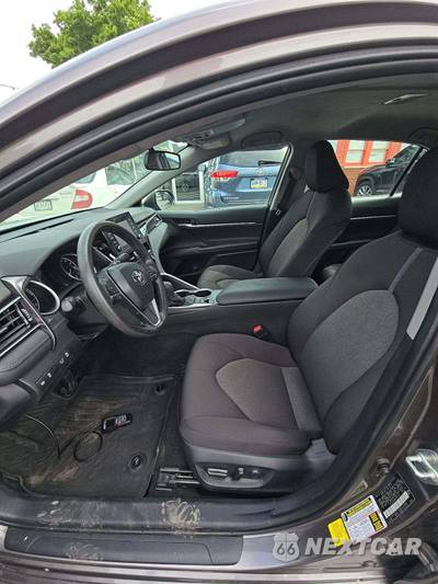 2023 Toyota Camry Hybrid LE - zdjęcie 6 z 20 - miniatura