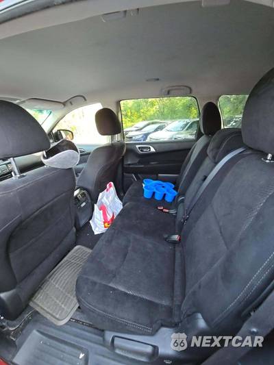 2016 Nissan Pathfinder SV - zdjęcie 13 z 25 - miniatura