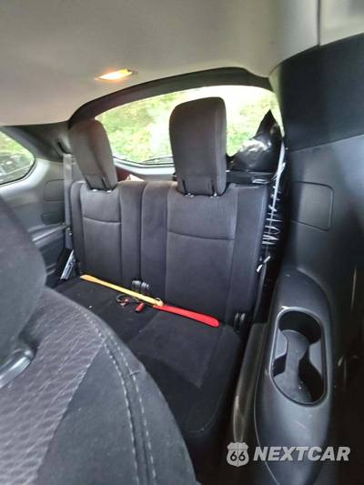 2016 Nissan Pathfinder SV - zdjęcie 14 z 25 - miniatura